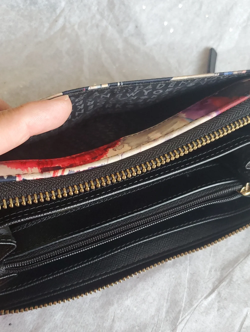 kate spade Black Multi Watercolor Floral Zip Wallet